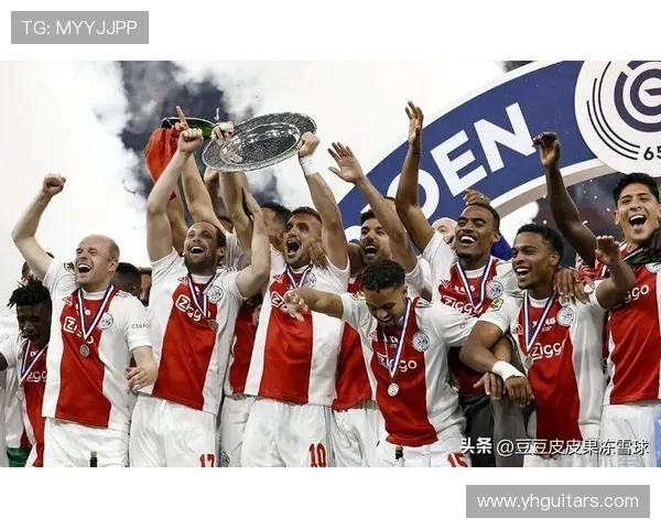 金球候选与欧冠最佳阵容双重荣耀交汇球员的辉煌时刻